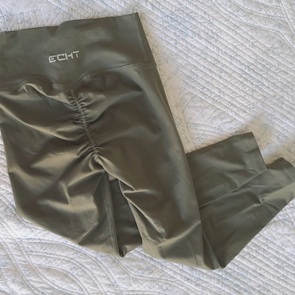 Echt scrunch bottomed leggings